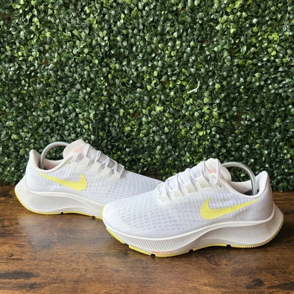 Nike Air Zoom Pegasus 37 Women Size 7.5 Running Shoes BQ9647-105 White Sneakers - Picture 1 of 8